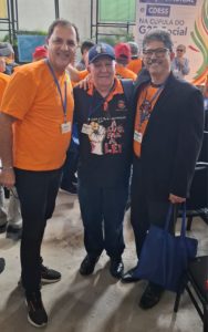 O SINPROMAR junto com a FEPROP participando e apoiando a central FORÇA SINDICAL na cúpula do G20 Social. Um marco histórico para a sociedade civil brasileira e comunidade internacional. Uma grande realização política cultural, proposta pelo presidente Luiz Inácio Lula da Silva, inovando na forma de fazer governo participativo. Um projeto nobre de uma urgência do tamanho da grandeza globalizada e envolvendo as pessoas da base da sociedade brasileira produtiva de todos os matizes de trabalho: sócio criativo produtivo de renda, autoridades brasileiras e estrangeiras. Assim acontece a transformação do mundo neste encontro para discutir e desenvolver os temas e dilemas na "JUSTIÇA SOCIAL, MUDANÇAS CLIMÁTICAS, DESENVOLVIMENTO SUSTENTÁVEL, TRANSFORMAÇÕES E DESAFIOS DO MUNDO DO TRABALHO". No final deste encontro será elaborado um documento, uma carta para ser entregue ao presidente Lula que irá apresentar na Cúpula de Líderes do G20, prevista para os dias 18 e 19 de novembro de 2024, no Rio de Janeiro.